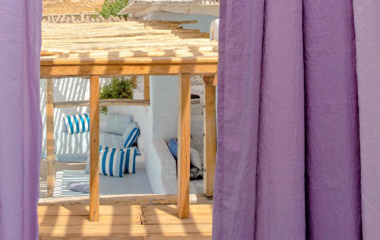 Aparthotel Apsenti Couples Only à Agios Ioannis Diakoftis Extérieur photo